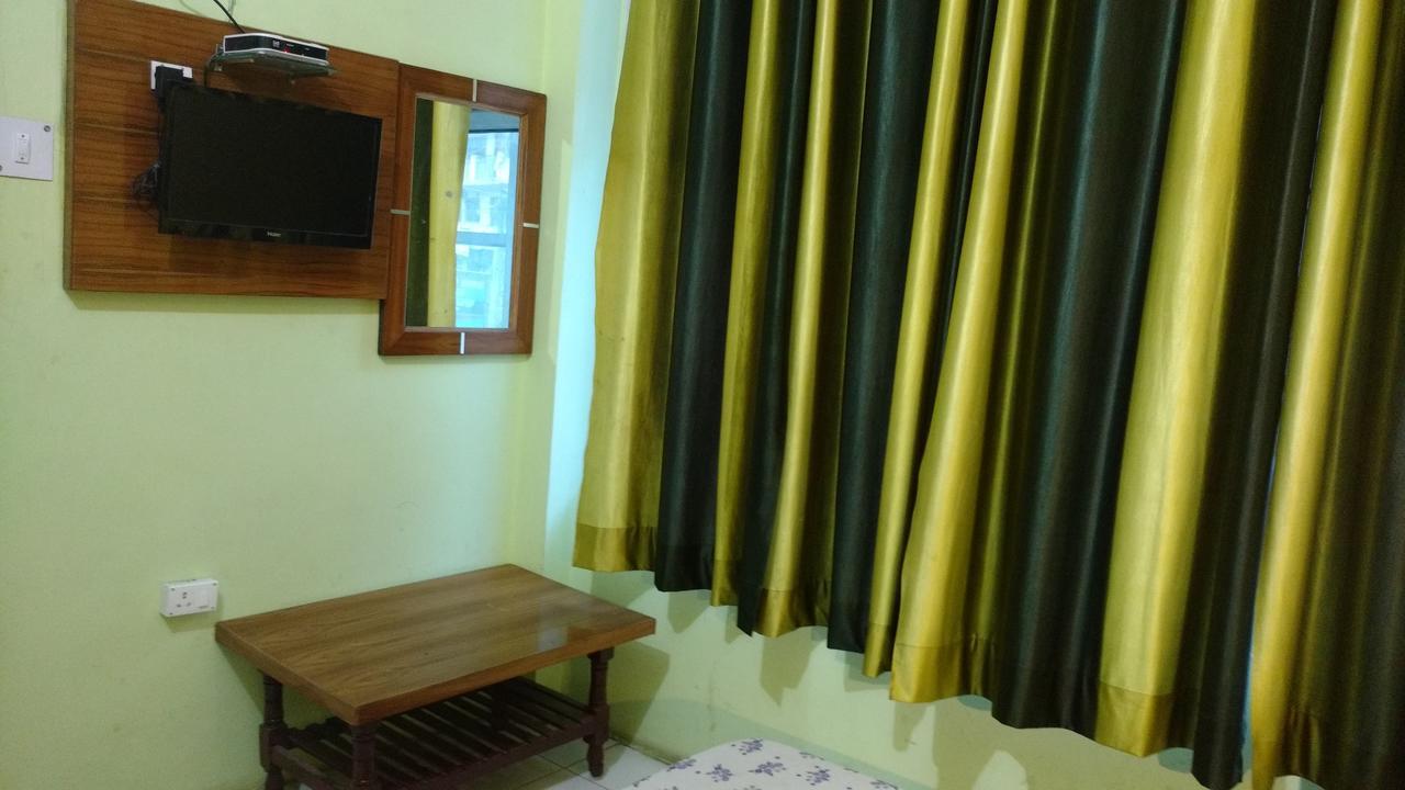 Hotel Brahma Kamal Joshīmath エクステリア 写真