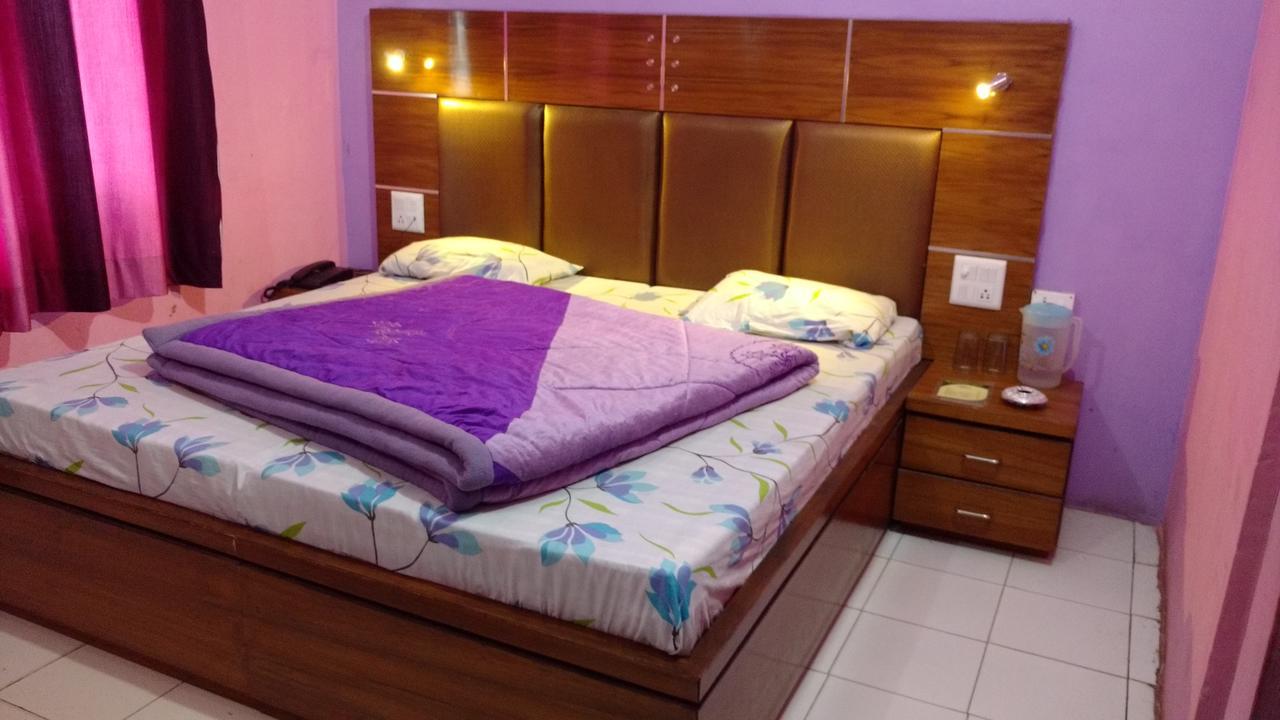 Hotel Brahma Kamal Joshīmath エクステリア 写真