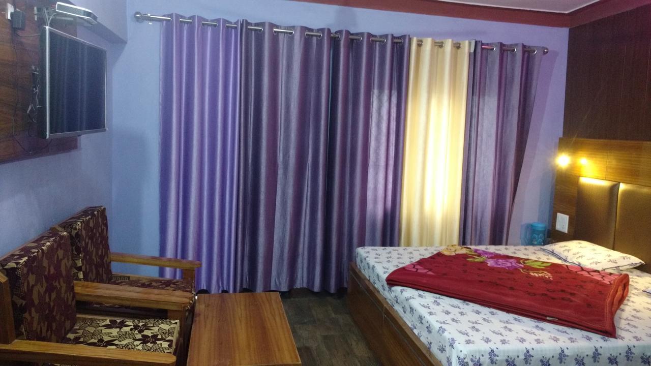 Hotel Brahma Kamal Joshīmath エクステリア 写真