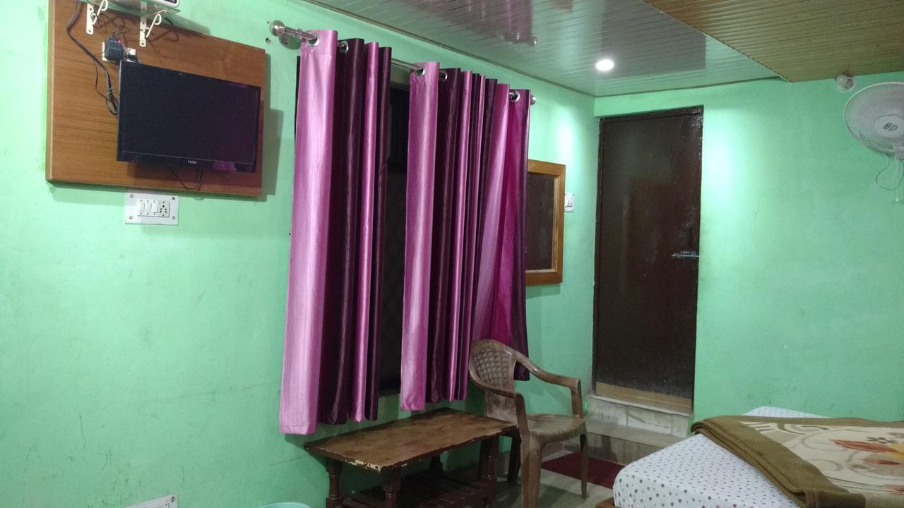Hotel Brahma Kamal Joshīmath エクステリア 写真